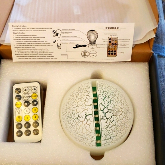 OmiBrite 3D Illusion Unicorn Night Light with 3 Flashing Modes - Picture 3 of 6